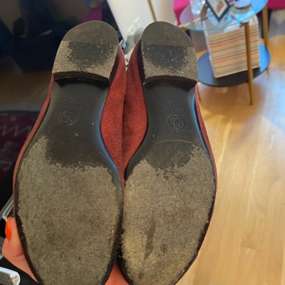 Well loved Chanel flats - Picture 3 of 3